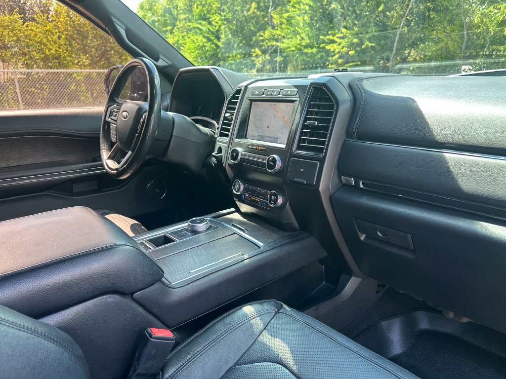 Used 2020 Ford Expedition Limited RWD image 27