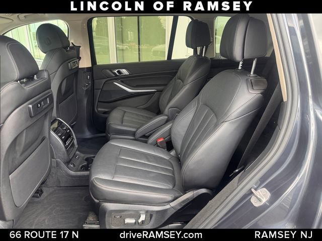 Used 2022 BMW X7 xDrive40i w/ Cold Weather Package AWD/4WD image 20
