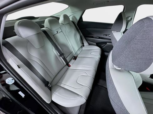 New 2026 Hyundai Elantra Limited FWD image 28