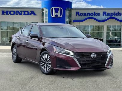 Used 2024 Nissan Altima 2.5 SV