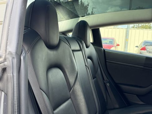 Used 2022 Tesla Model 3 Standard Range RWD image 27