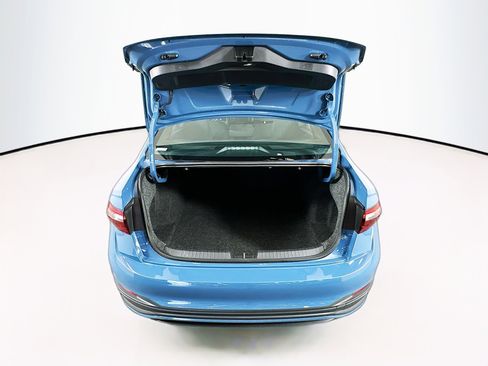 Used 2025 Volkswagen Jetta Sport FWD image 27