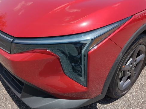 New 2025 Kia K4 LXS image 9