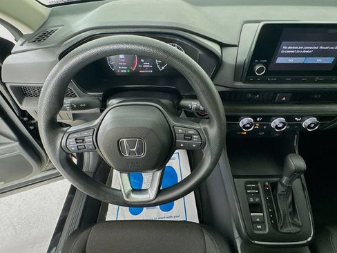 Used 2024 Honda CR-V LX image 11