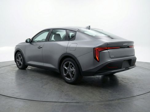 Used 2025 Kia K4 FWD image 9