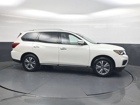 Used 2020 Nissan Pathfinder SL w/ Cargo Package AWD/4WD image 4