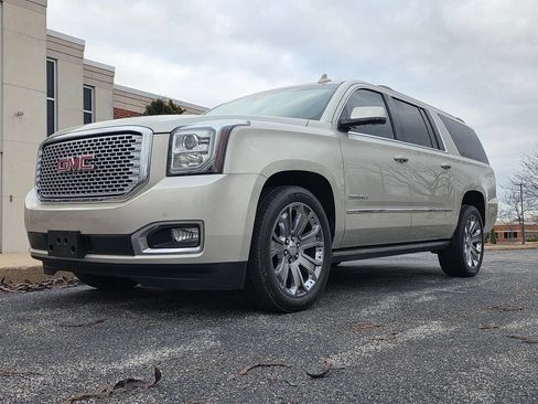 Used 2016 GMC Yukon XL Denali w/ Open Road Package image 2