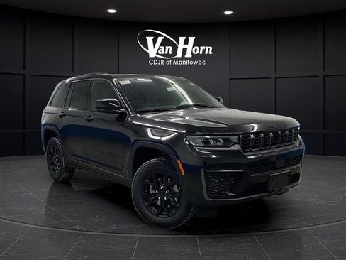New 2026 Jeep Grand Cherokee Altitude AWD/4WD image 1