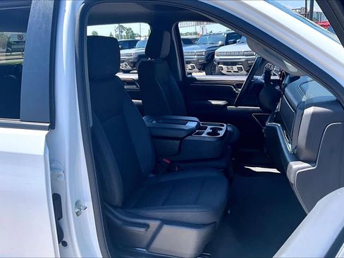 Used 2025 Chevrolet Silverado 1500 LT RWD image 9