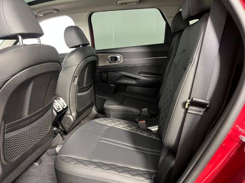 Used 2022 Kia Sorento SX Prestige image 28