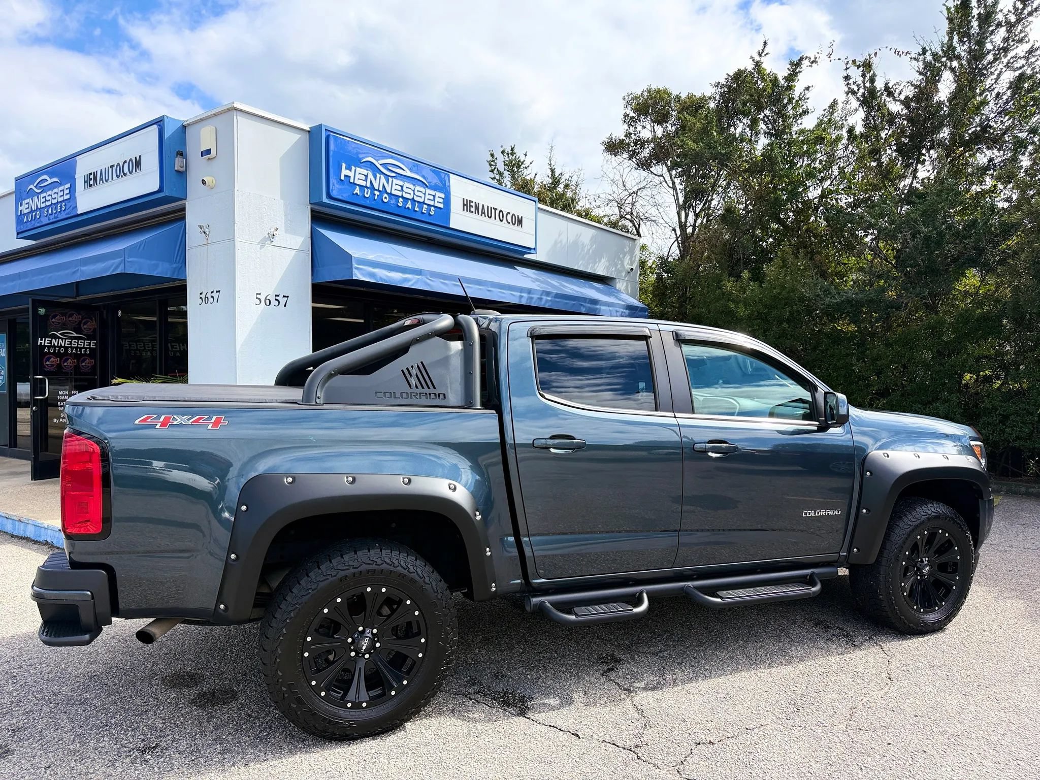 Used 2019 Chevrolet Colorado LT w/ LT Convenience Package AWD/4WD image 17