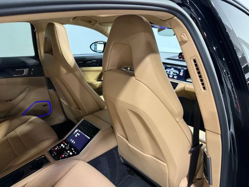 Used 2018 Porsche Panamera 4S AWD/4WD image 39