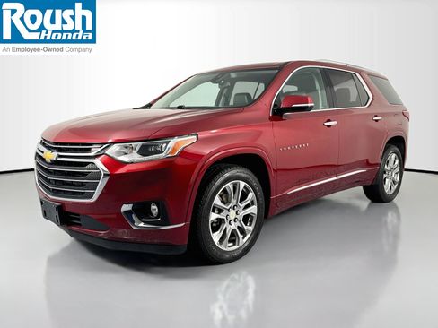 Used 2018 Chevrolet Traverse Premier w/ Driver Confidence II Package FWD image 1