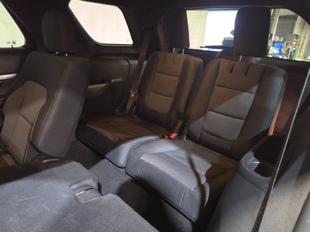 Used 2019 Ford Explorer XLT w/ Equipment Group 201A AWD/4WD image 25