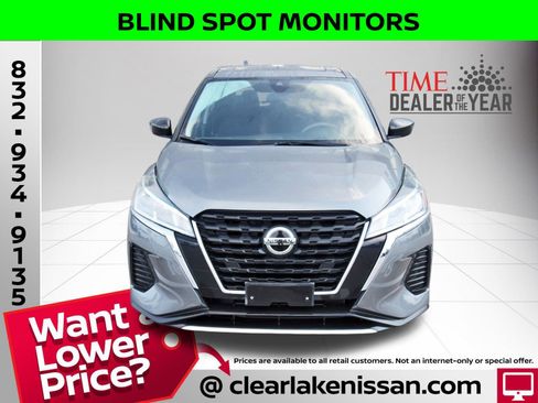 Used 2021 Nissan Kicks S image 2