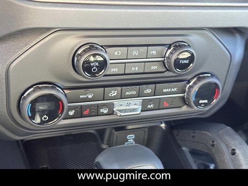 New 2025 Ford Bronco Badlands image 31