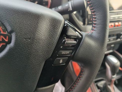 Certified 2025 Nissan Frontier PRO-4X image 19