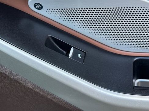 Used 2021 Ford Explorer King Ranch w/ Premium Technology Package image 23