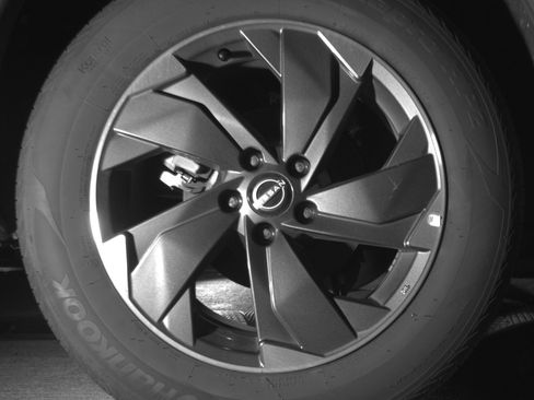 Used 2025 Nissan Rogue SV AWD/4WD image 15