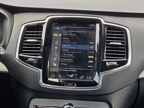 Used 2017 Volvo XC90 T5 R-Design w/ Vision Package image 11