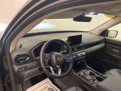 Certified 2025 Honda Pilot EX-L image 7