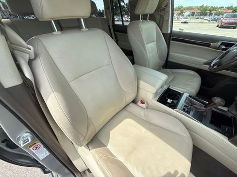 Used 2018 Lexus GX 460 Premium w/ Premium Package AWD/4WD image 17