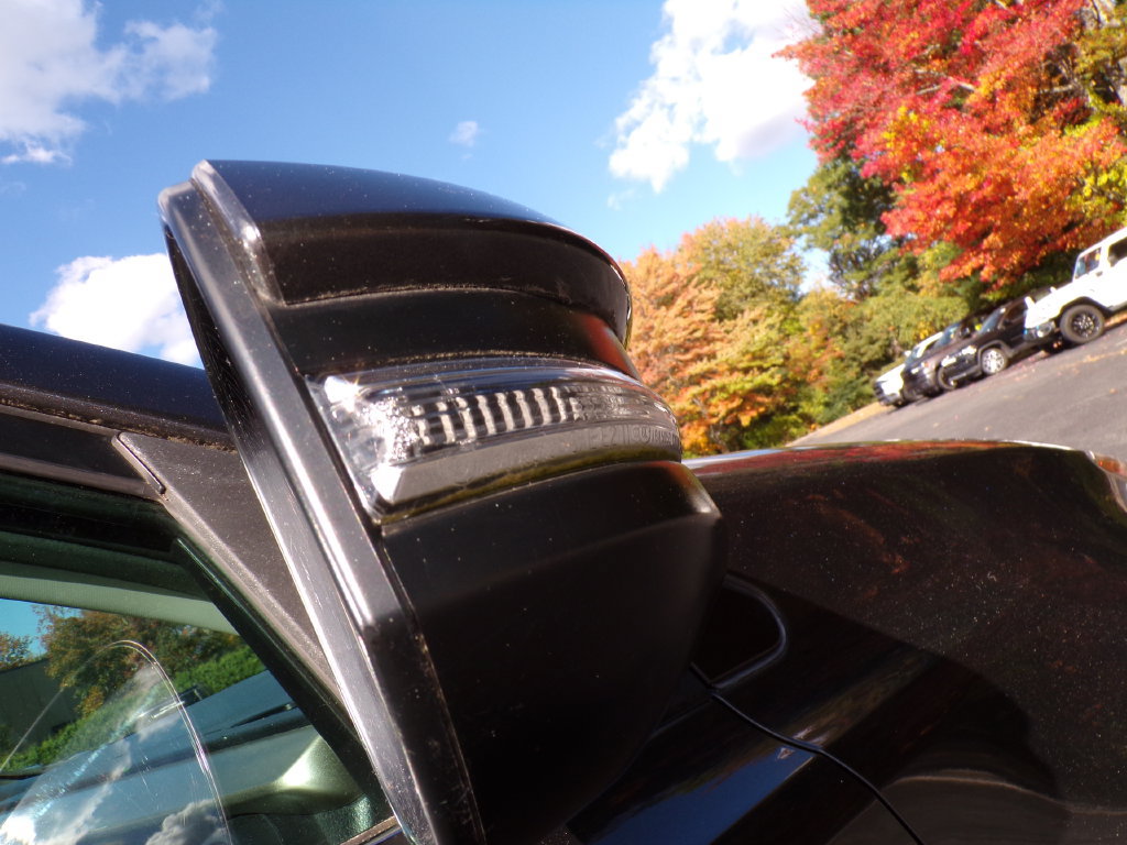 Used 2015 Toyota RAV4 XLE w/ Four Season Floor Mat Package AWD/4WD image 11