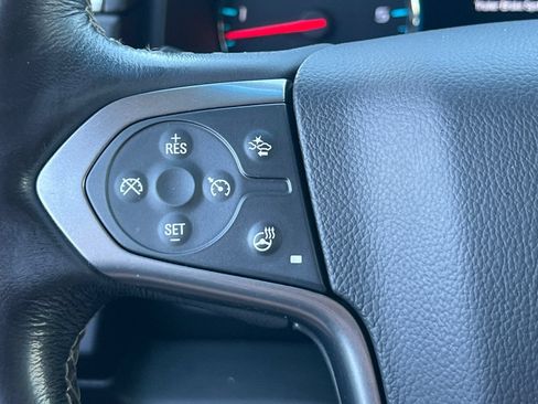 Used 2018 Chevrolet Suburban Premier AWD/4WD image 35