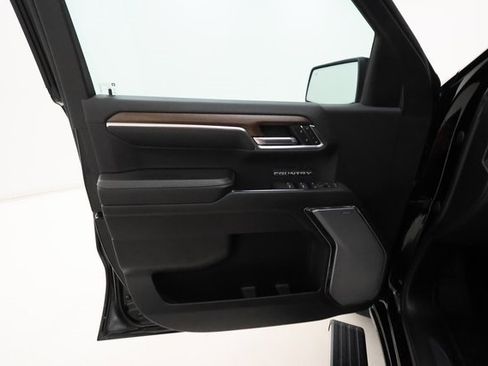 Used 2024 Chevrolet Silverado 1500 High Country w/ Technology Package image 7