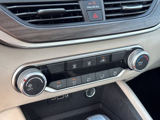 Used 2025 Nissan Altima 2.5 SV FWD image 21