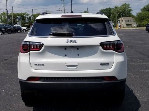Used 2024 Jeep Compass Latitude AWD/4WD image 6