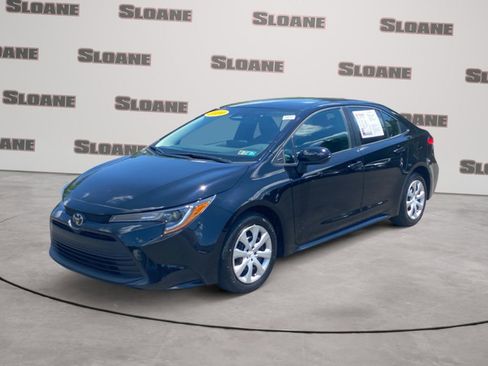 Used 2024 Toyota Corolla LE FWD image 1
