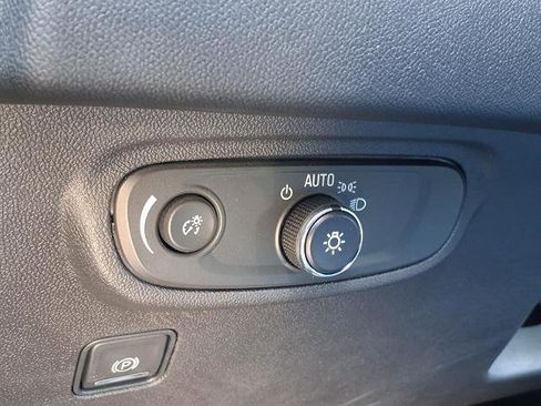 Certified 2023 GMC Terrain SLE w/ Driver Convenience Package image 15