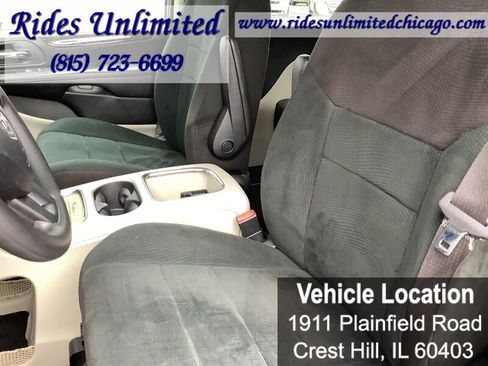 Used 2012 Dodge Grand Caravan SXT w/ Entertainment Group 1 FWD image 21