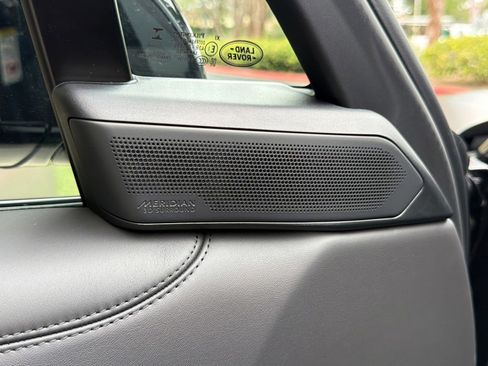 New 2026 Land Rover Range Rover Long Wheelbase SE image 21