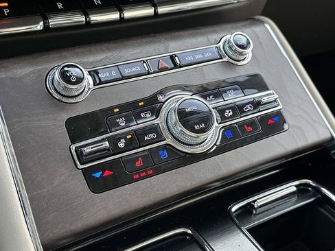 Certified 2023 Lincoln Aviator Reserve w/ Elements Package Plus image 21