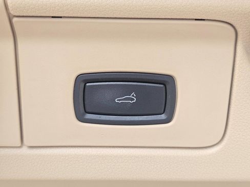 Used 2012 Porsche Panamera image 14