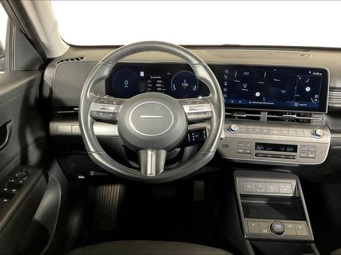 Used 2024 Hyundai Kona SEL image 4