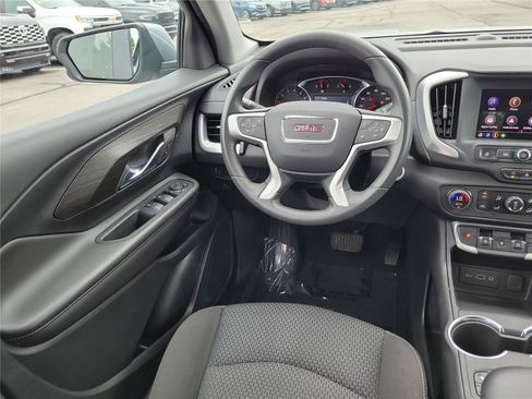 Used 2023 GMC Terrain SLE w/ Driver Convenience Package FWD image 11