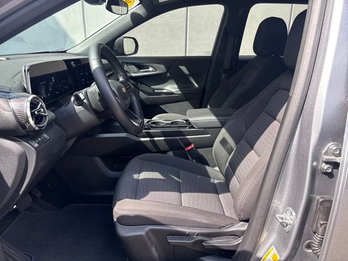 Used 2025 Chevrolet Equinox LT image 15