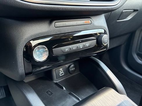Used 2025 Ford Escape SE w/ PHEV Premium Package FWD image 32