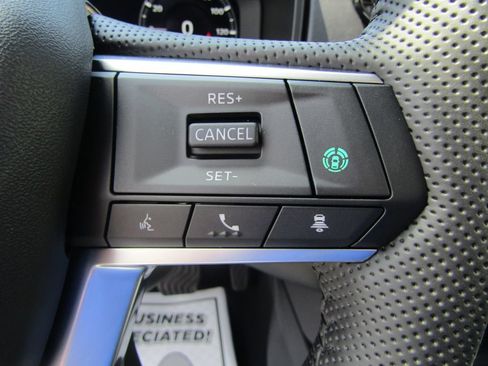 Used 2025 Mitsubishi Outlander 4WD Plug-In Hybrid image 19