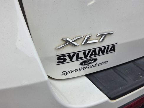 Used 2022 Ford Explorer XLT w/ Equipment Group 202A image 10