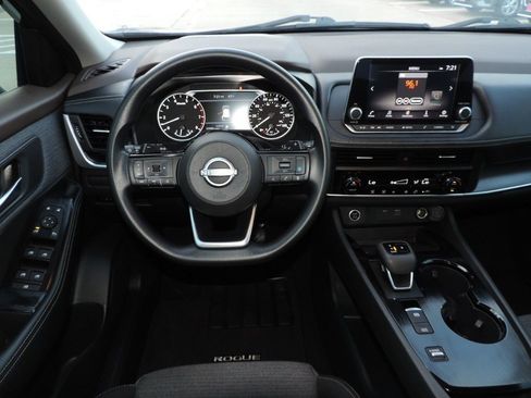 Certified 2023 Nissan Rogue SV image 22