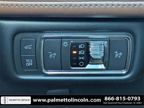 Used 2022 Lincoln Nautilus Reserve image 25