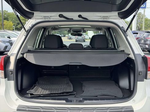 Used 2020 Subaru Forester Premium AWD/4WD image 14