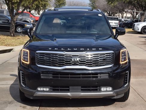 Used 2020 Kia Telluride SX w/ SX Prestige Package image 3