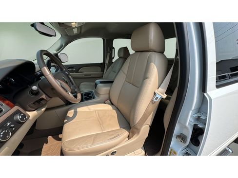 Used 2009 Chevrolet Silverado 1500 LTZ w/ Safety Package AWD/4WD image 23