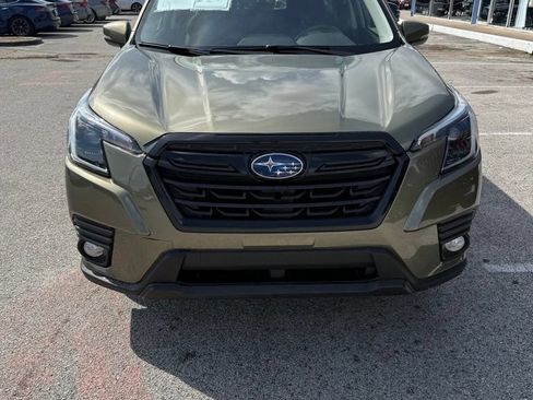 Used 2023 Subaru Forester Limited AWD/4WD image 2