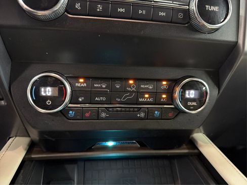 Used 2019 Ford Expedition Max Platinum AWD/4WD image 22